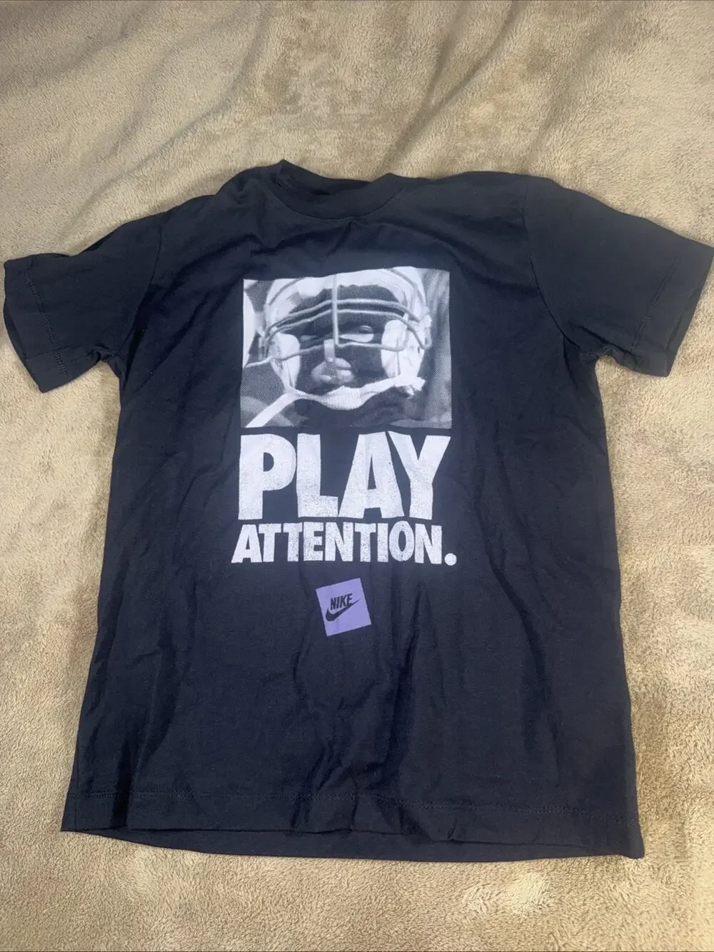 Nike Boy's Play Attention Shirt Size M Kids NEW Black 100% Cotton Nike Tee